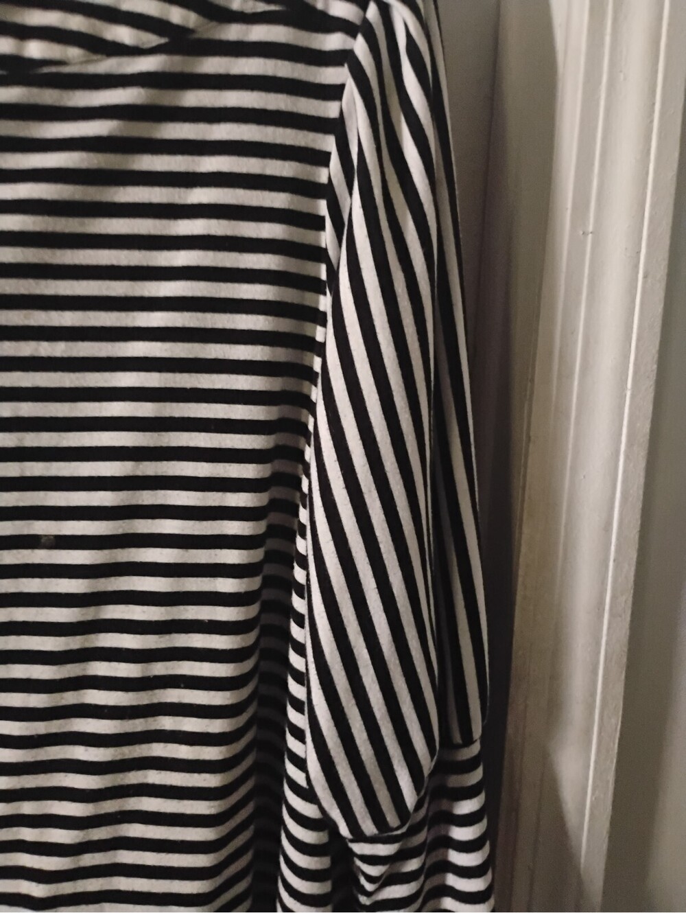 Everly Drive Black White Striped Boatneck Top 3/4 Sleeve Button Shoulder L - Picture 6 of 11